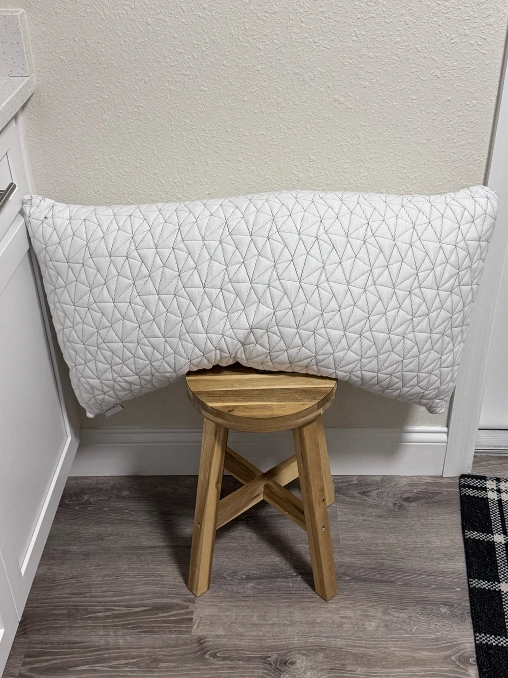 Coop Home Goods Original Adjustable King Pillow Shredded Memory Foam EUC